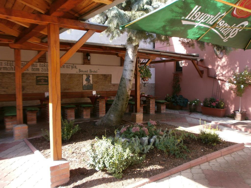 Hotel U Cisare Melnik Exterior foto