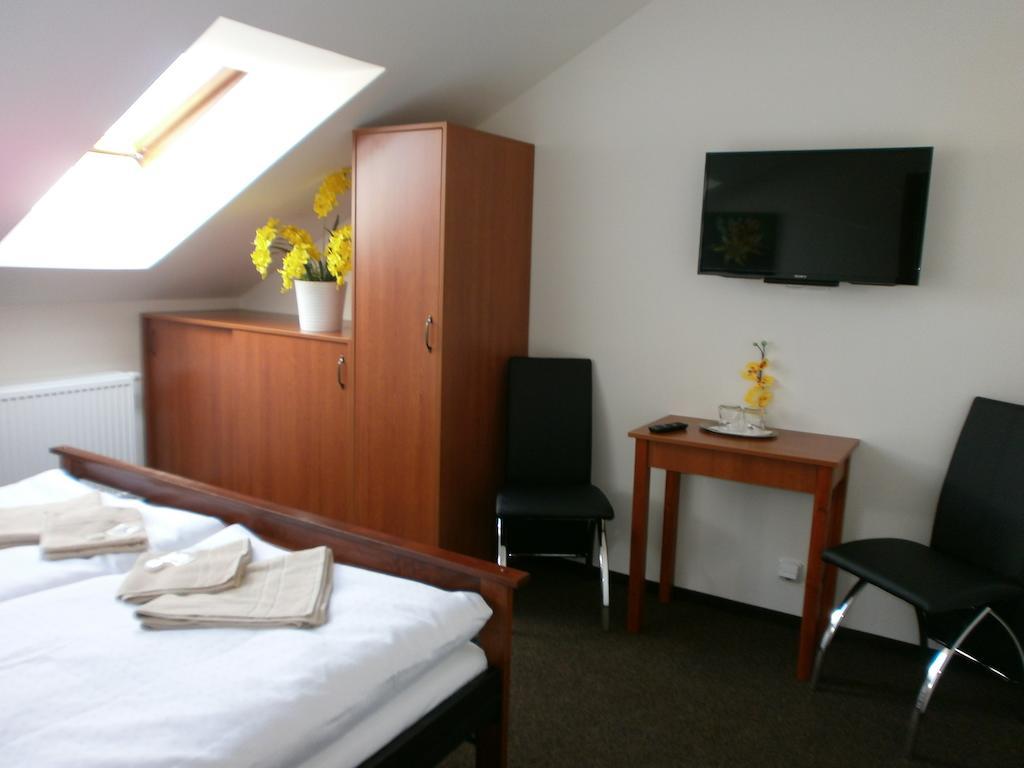 Hotel U Cisare Melnik Quarto foto